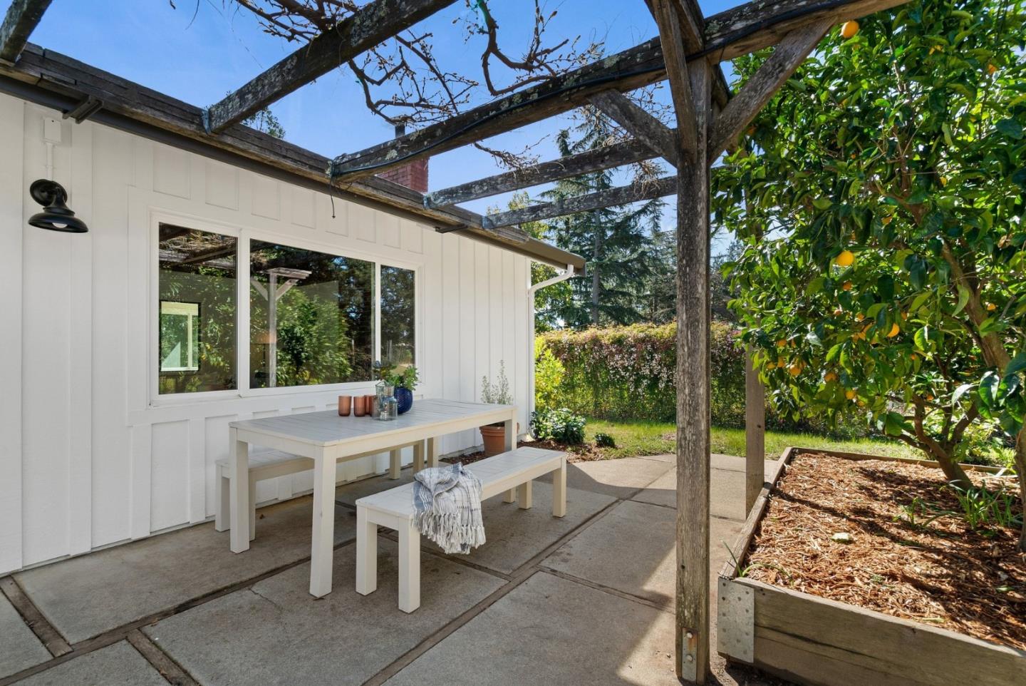 Detail Gallery Image 28 of 46 For 125 Mcgivern Way, Santa Cruz,  CA 95060 - 4 Beds | 3 Baths