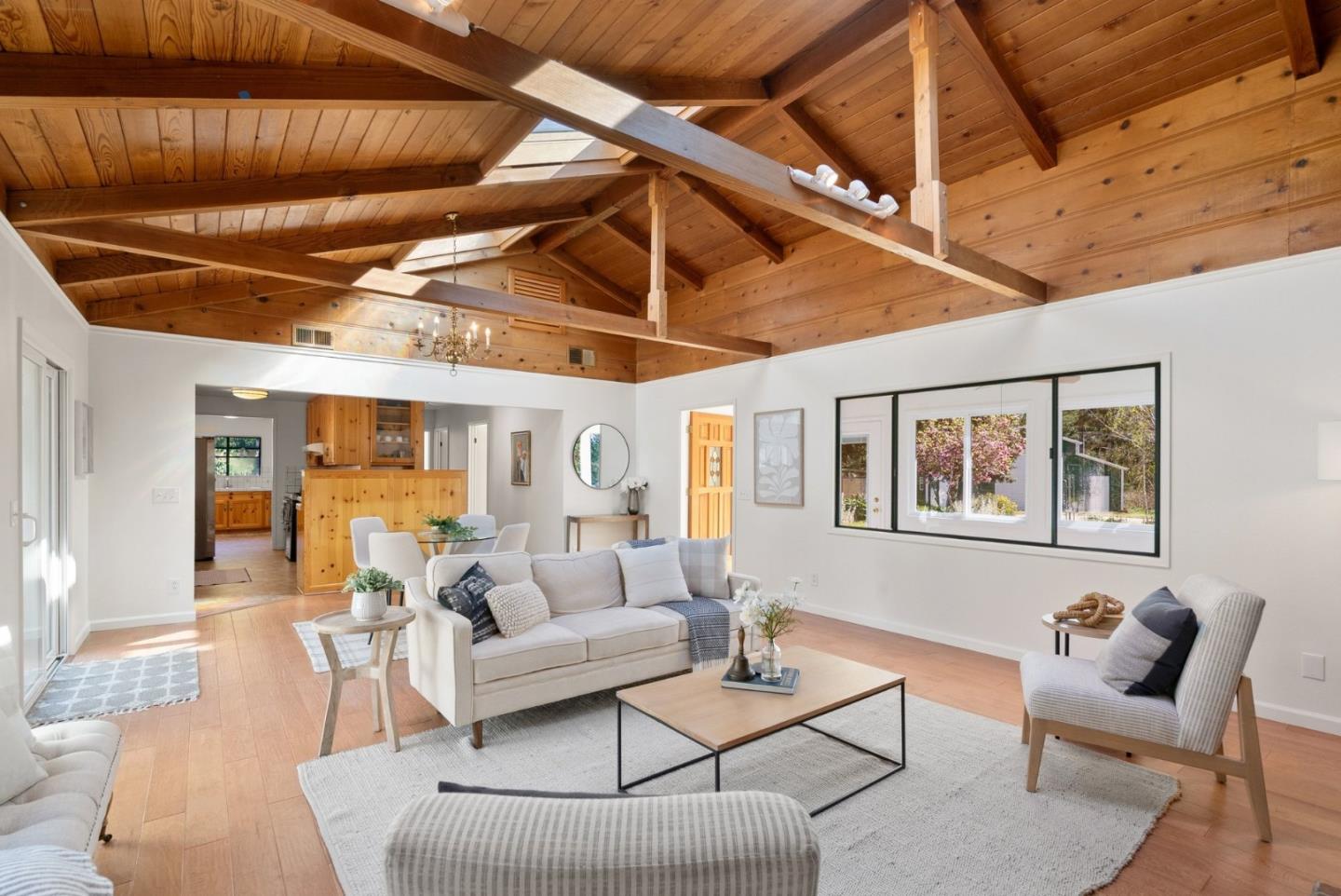 Detail Gallery Image 4 of 46 For 125 Mcgivern Way, Santa Cruz,  CA 95060 - 4 Beds | 3 Baths