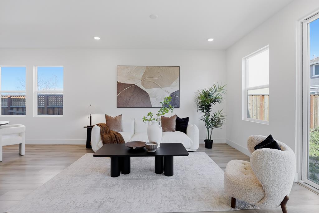 Detail Gallery Image 3 of 24 For 24704 Manzanita St, Hayward,  CA 94545 - 3 Beds | 2/1 Baths