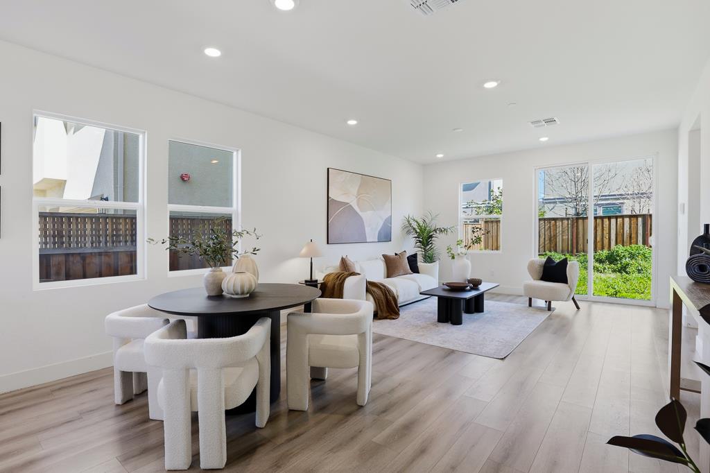 Detail Gallery Image 5 of 24 For 24704 Manzanita St, Hayward,  CA 94545 - 3 Beds | 2/1 Baths