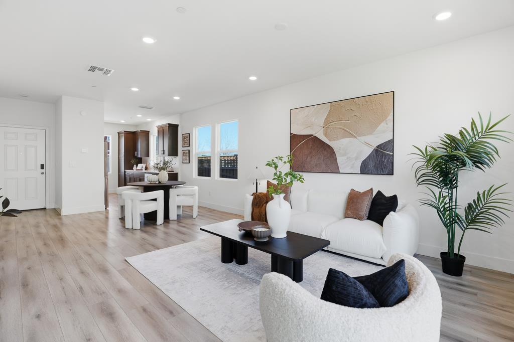 Detail Gallery Image 6 of 24 For 24704 Manzanita St, Hayward,  CA 94545 - 3 Beds | 2/1 Baths