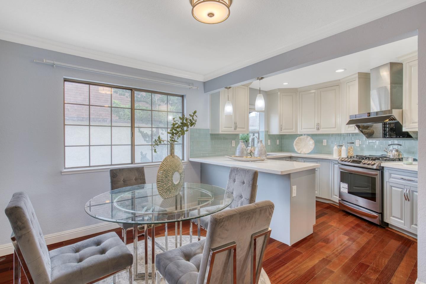 Photo #5: ML82036917 Listing: Photo #5