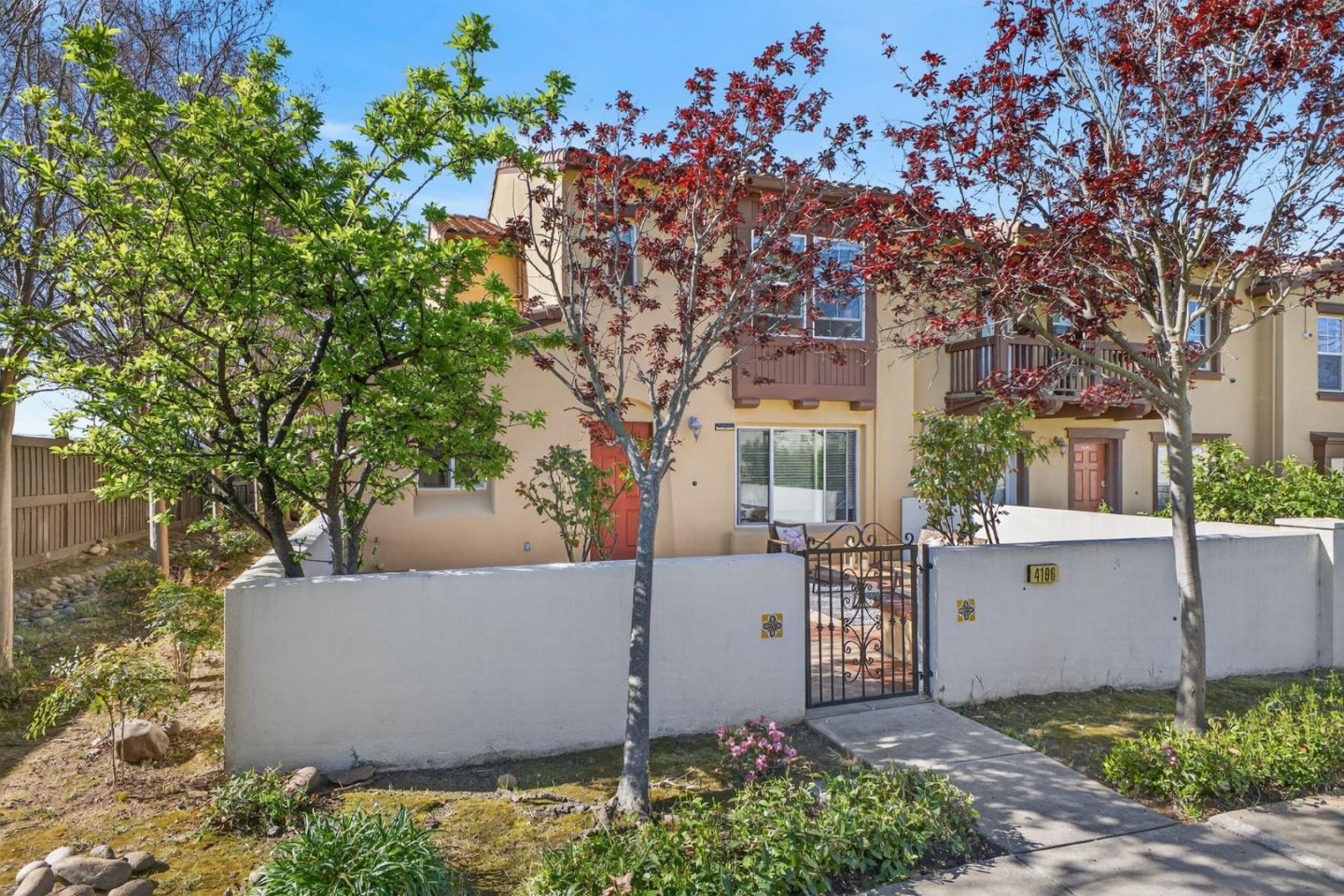 Photo #4: ML82036918 Listing: Photo #4