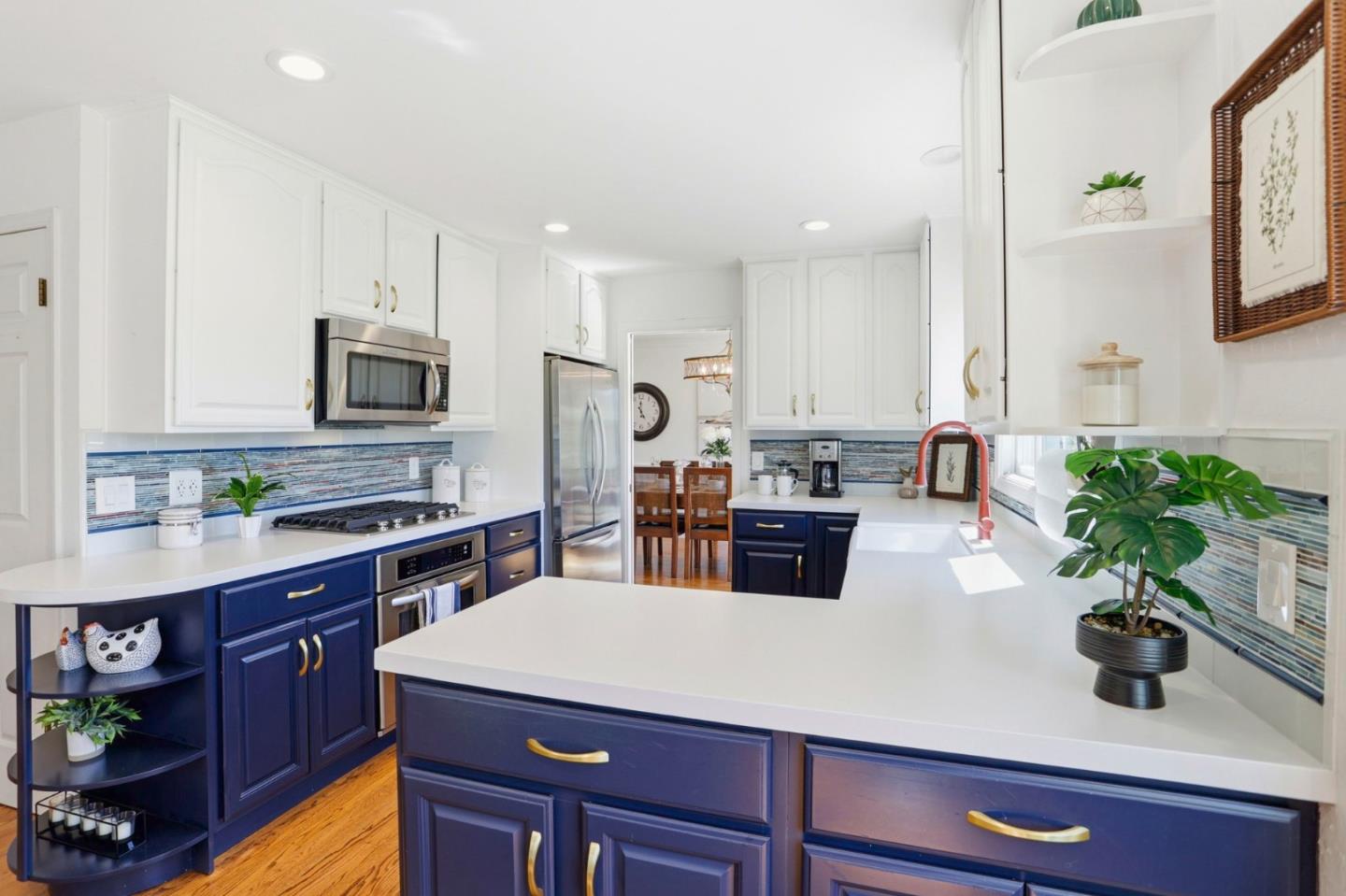 Detail Gallery Image 13 of 41 For 2613 Fairdell Dr, San Jose,  CA 95125 - 5 Beds | 3 Baths