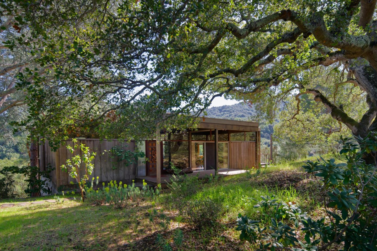 Detail Gallery Image 3 of 52 For 26969 Moody Rd., Los Altos Hills,  CA 94022 - 4 Beds | 2 Baths