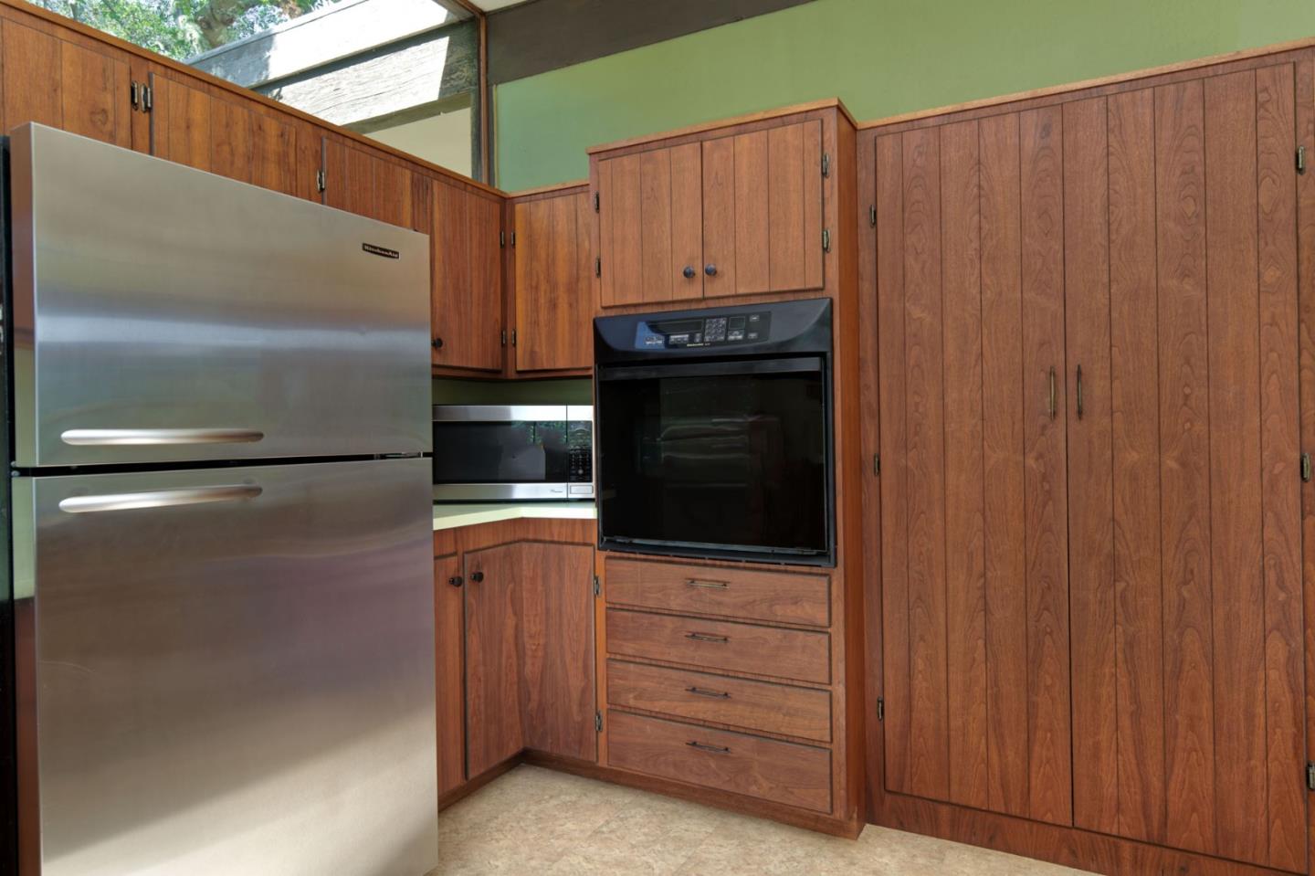 Detail Gallery Image 33 of 52 For 26969 Moody Rd., Los Altos Hills,  CA 94022 - 4 Beds | 2 Baths