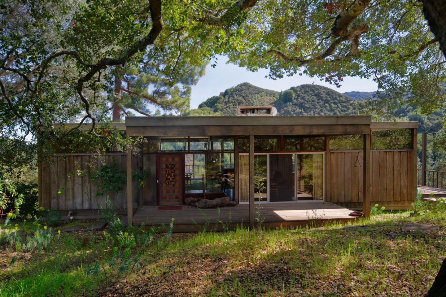 Detail Gallery Image 6 of 52 For 26969 Moody Rd., Los Altos Hills,  CA 94022 - 4 Beds | 2 Baths