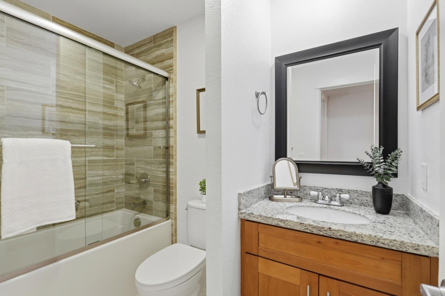 Detail Gallery Image 11 of 14 For 1225 Blackberry Ter, Sunnyvale,  CA 94087 - 3 Beds | 2 Baths