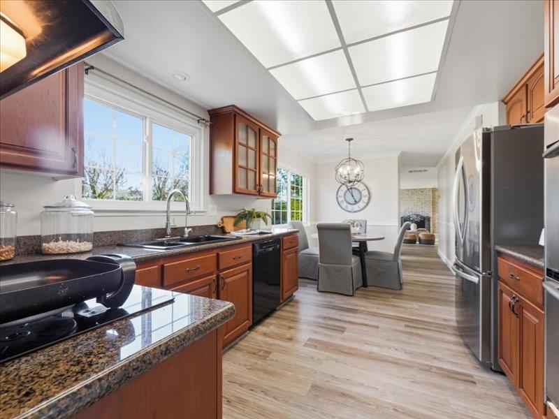 Detail Gallery Image 10 of 47 For 7081 Elmsdale Dr, San Jose,  CA 95120 - 5 Beds | 3 Baths