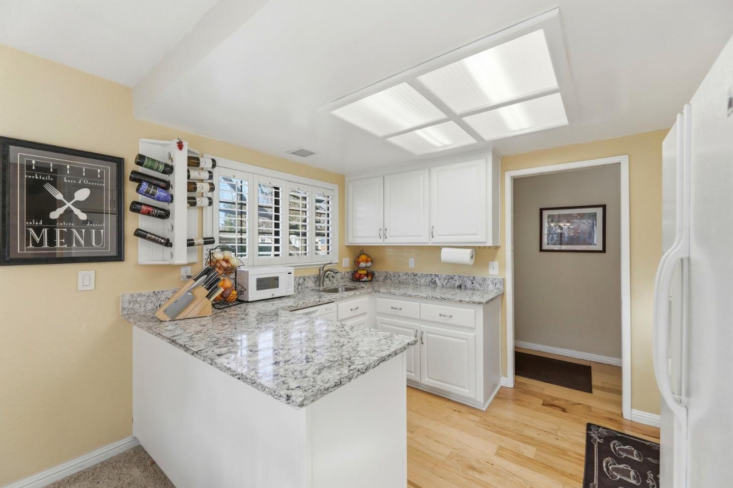 Detail Gallery Image 7 of 25 For 18932 Sara Park Cir, Saratoga,  CA 95070 - 2 Beds | 2 Baths