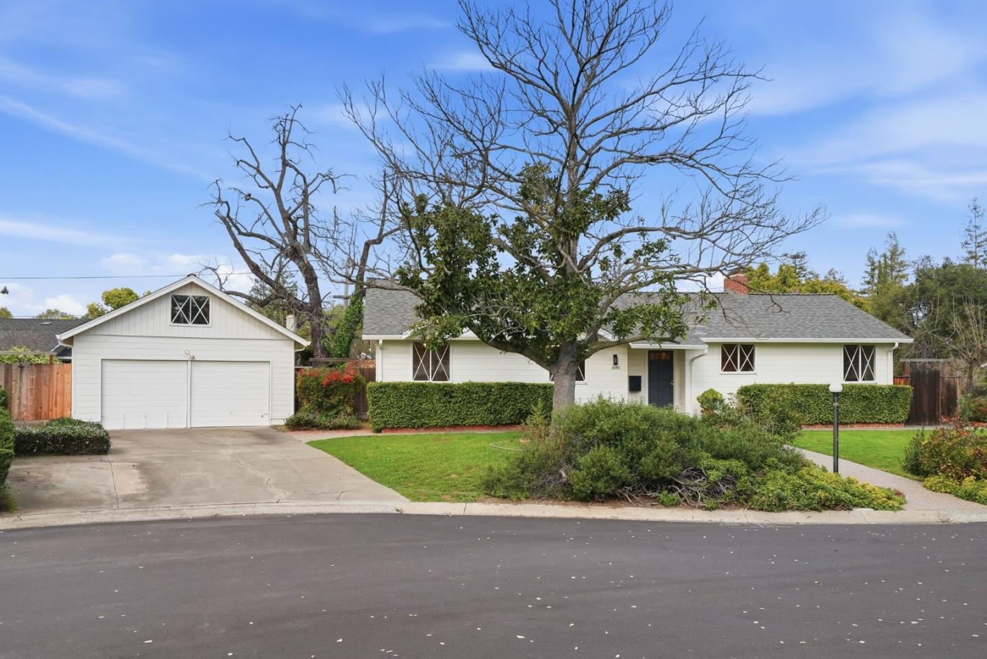 Detail Gallery Image 2 of 60 For 16786 Corcel Ct, Los Gatos,  CA 95032 - 3 Beds | 2 Baths