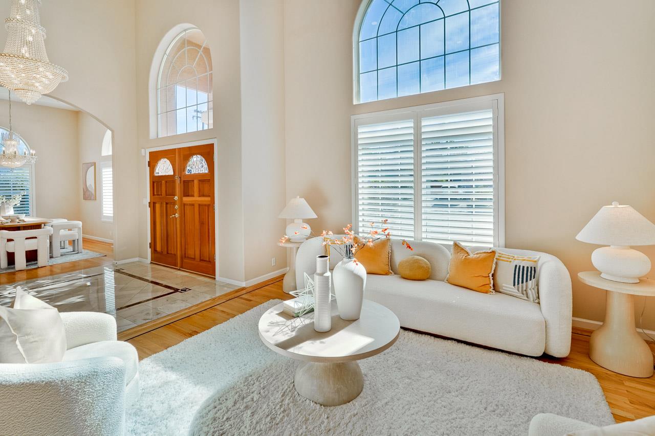 Detail Gallery Image 11 of 72 For 21031 Hazelbrook Dr, Cupertino,  CA 95014 - 6 Beds | 3/1 Baths