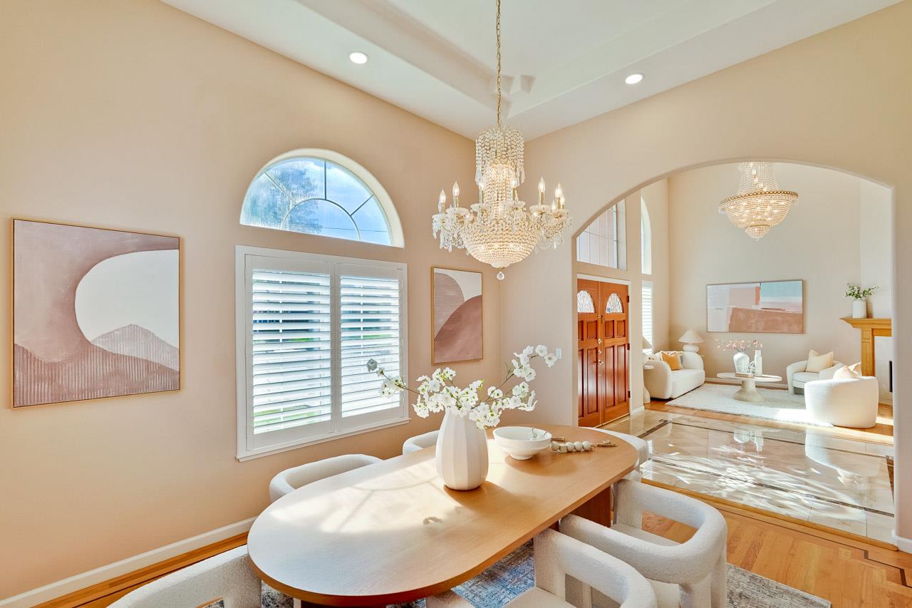 Detail Gallery Image 13 of 72 For 21031 Hazelbrook Dr, Cupertino,  CA 95014 - 6 Beds | 3/1 Baths