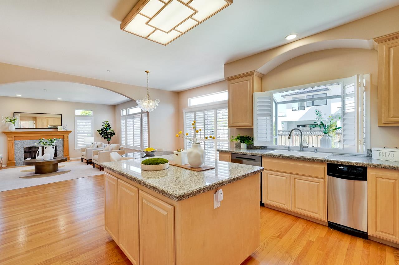 Detail Gallery Image 17 of 72 For 21031 Hazelbrook Dr, Cupertino,  CA 95014 - 6 Beds | 3/1 Baths