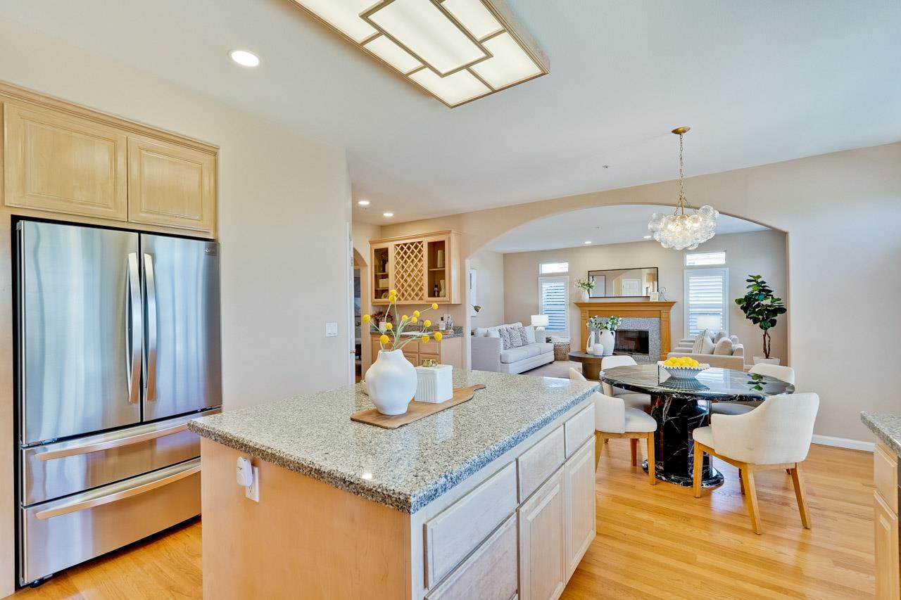 Detail Gallery Image 18 of 72 For 21031 Hazelbrook Dr, Cupertino,  CA 95014 - 6 Beds | 3/1 Baths