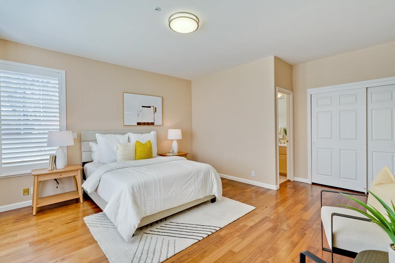 Detail Gallery Image 33 of 72 For 21031 Hazelbrook Dr, Cupertino,  CA 95014 - 6 Beds | 3/1 Baths