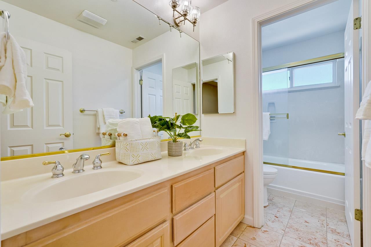 Detail Gallery Image 52 of 72 For 21031 Hazelbrook Dr, Cupertino,  CA 95014 - 6 Beds | 3/1 Baths