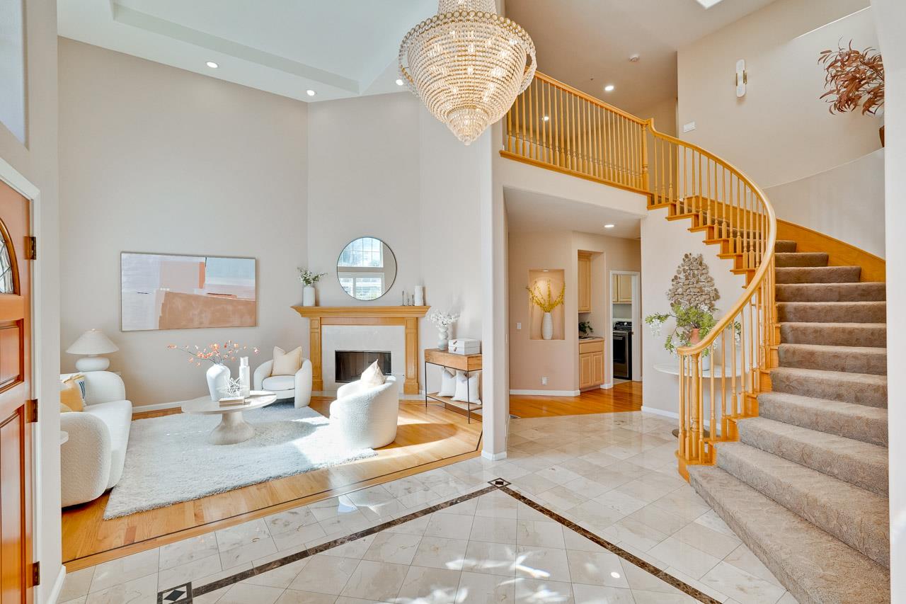 Detail Gallery Image 6 of 72 For 21031 Hazelbrook Dr, Cupertino,  CA 95014 - 6 Beds | 3/1 Baths