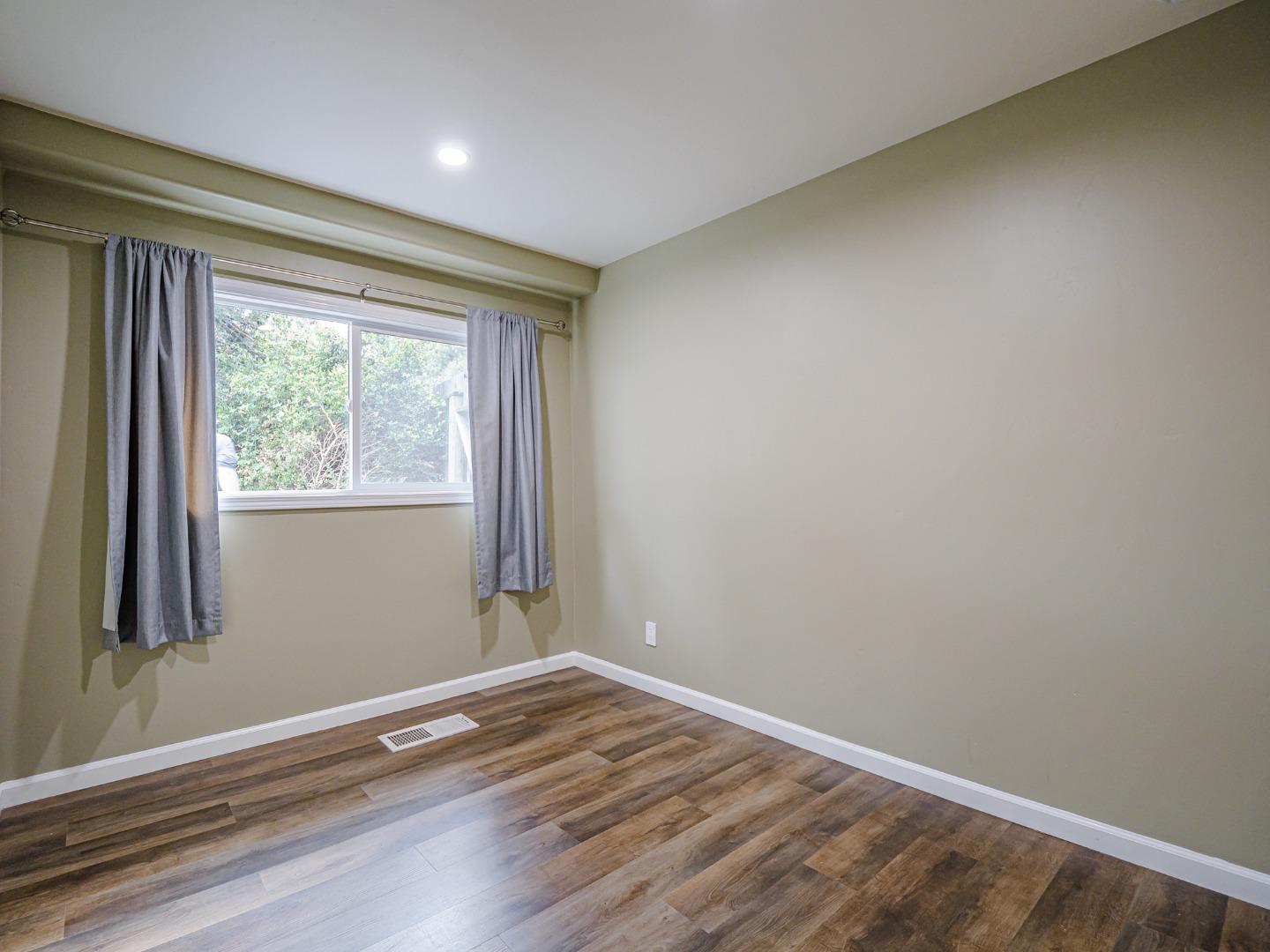 Detail Gallery Image 37 of 72 For 21496 Mary Alice Way, Los Gatos,  CA 95033 - 2 Beds | 2 Baths