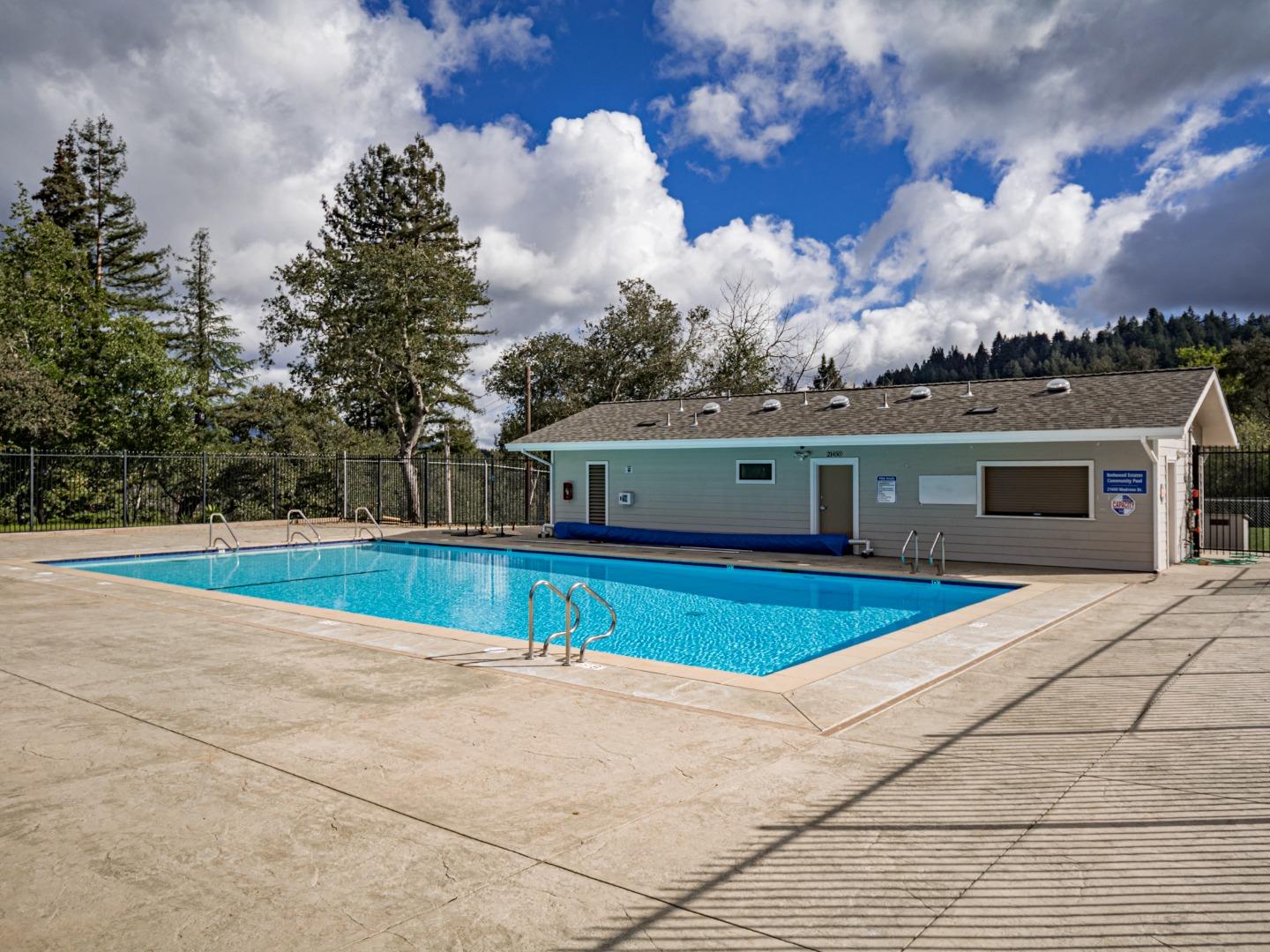 Detail Gallery Image 7 of 72 For 21496 Mary Alice Way, Los Gatos,  CA 95033 - 2 Beds | 2 Baths