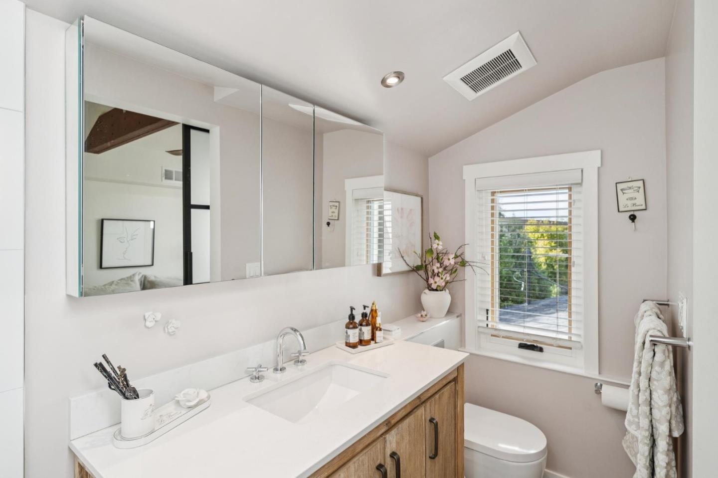 Detail Gallery Image 27 of 72 For 174 Villa Ave, Los Gatos,  CA 95030 - 3 Beds | 3/1 Baths