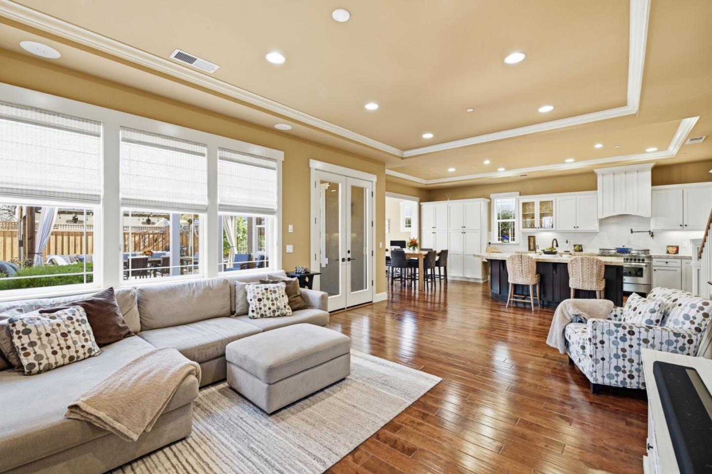 Detail Gallery Image 14 of 49 For 1008 Riverside Dr, San Jose,  CA 95125 - 4 Beds | 3/1 Baths