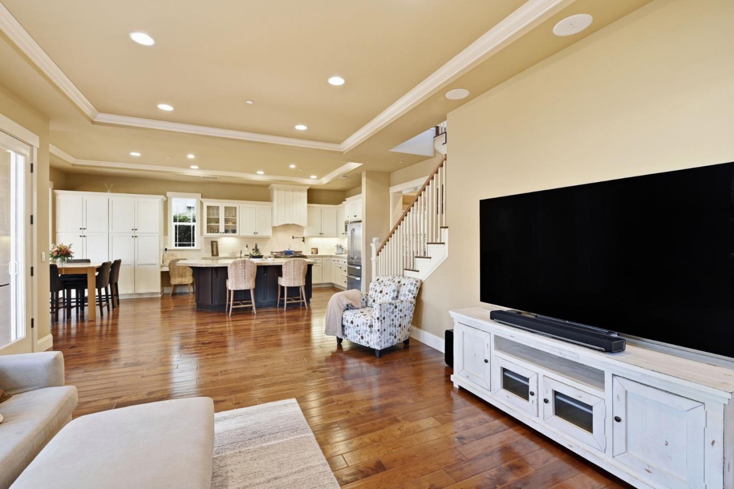 Detail Gallery Image 15 of 49 For 1008 Riverside Dr, San Jose,  CA 95125 - 4 Beds | 3/1 Baths