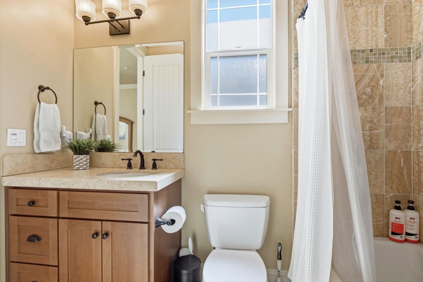 Detail Gallery Image 35 of 49 For 1008 Riverside Dr, San Jose,  CA 95125 - 4 Beds | 3/1 Baths