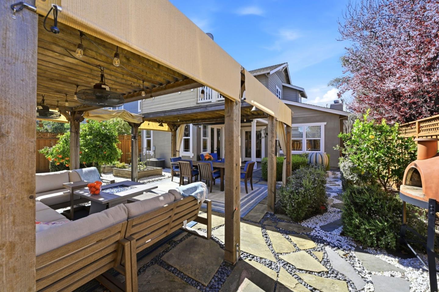 Detail Gallery Image 41 of 49 For 1008 Riverside Dr, San Jose,  CA 95125 - 4 Beds | 3/1 Baths