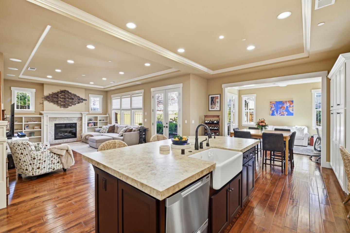 Detail Gallery Image 7 of 49 For 1008 Riverside Dr, San Jose,  CA 95125 - 4 Beds | 3/1 Baths