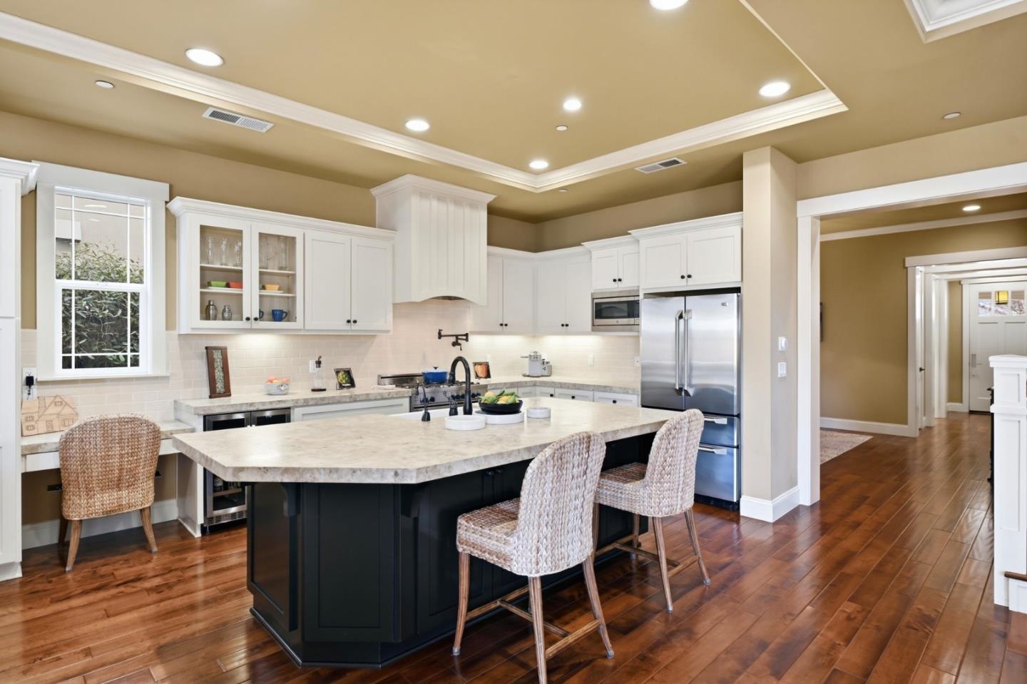 Detail Gallery Image 8 of 49 For 1008 Riverside Dr, San Jose,  CA 95125 - 4 Beds | 3/1 Baths