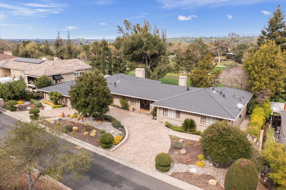 Detail Gallery Image 2 of 44 For 1321 Echo Valley Dr, San Jose,  CA 95120 - 3 Beds | 2/1 Baths