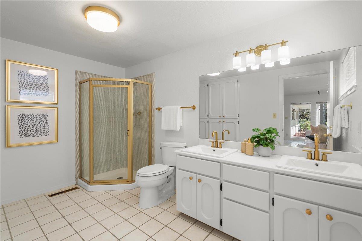 Detail Gallery Image 29 of 116 For 14721 Live Oak Ln, Saratoga,  CA 95070 - 7 Beds | 5/1 Baths