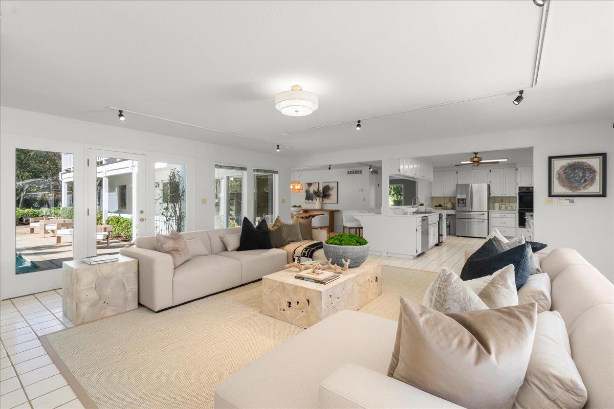 Detail Gallery Image 8 of 116 For 14721 Live Oak Ln, Saratoga,  CA 95070 - 7 Beds | 5/1 Baths