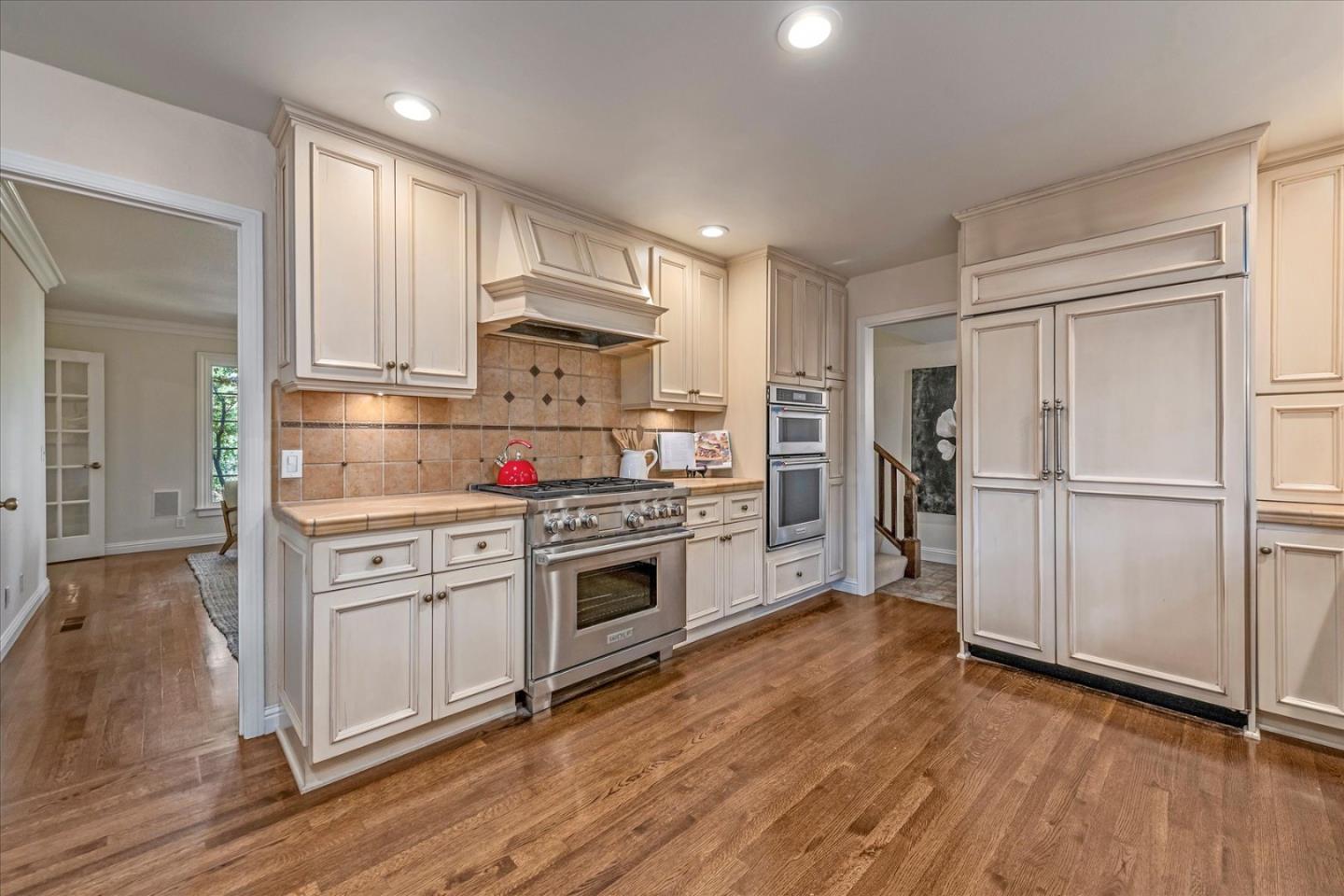 Detail Gallery Image 21 of 52 For 21700 via Regina, Saratoga,  CA 95070 - 4 Beds | 3/1 Baths