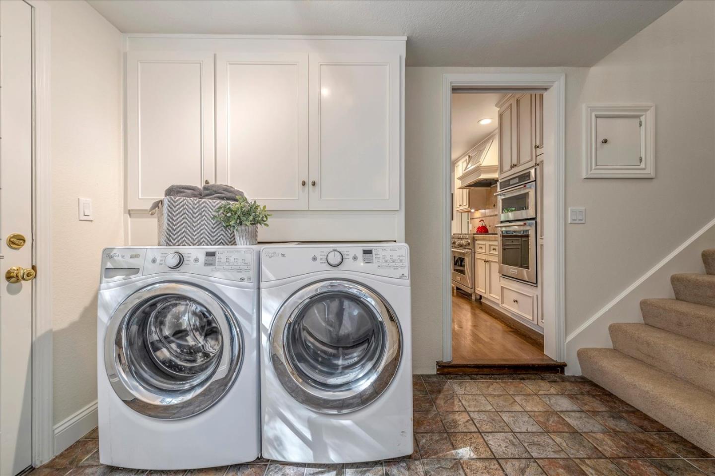 Detail Gallery Image 27 of 52 For 21700 via Regina, Saratoga,  CA 95070 - 4 Beds | 3/1 Baths