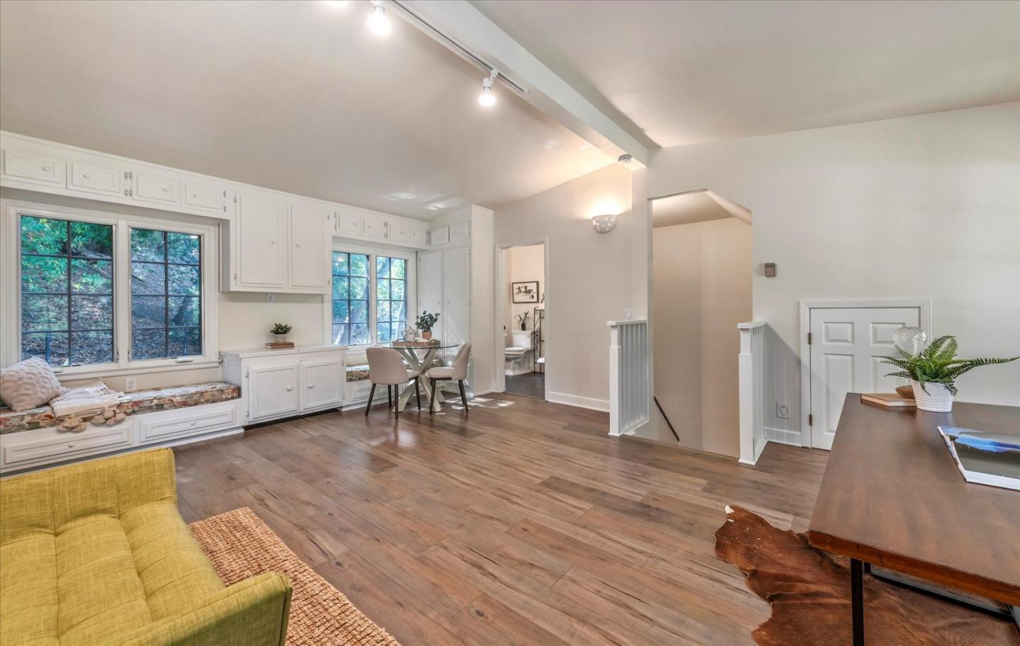 Detail Gallery Image 29 of 52 For 21700 via Regina, Saratoga,  CA 95070 - 4 Beds | 3/1 Baths