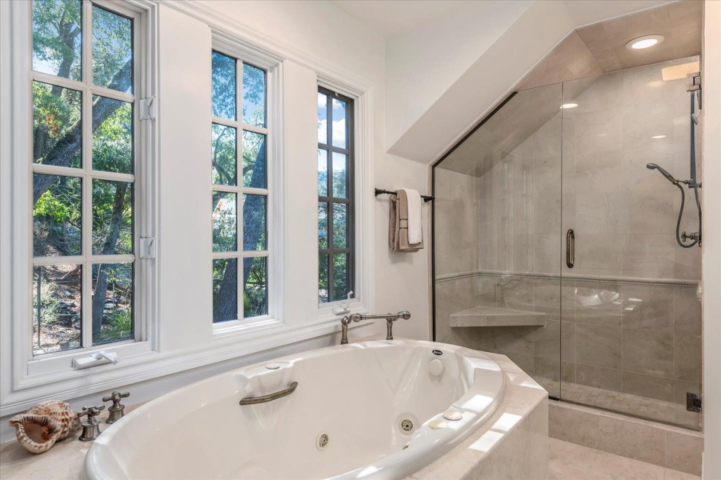 Detail Gallery Image 43 of 52 For 21700 via Regina, Saratoga,  CA 95070 - 4 Beds | 3/1 Baths