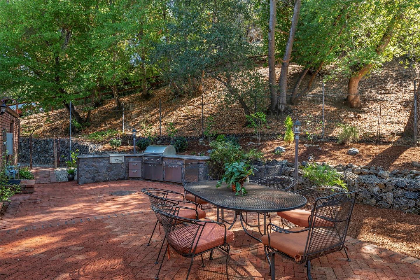 Detail Gallery Image 48 of 52 For 21700 via Regina, Saratoga,  CA 95070 - 4 Beds | 3/1 Baths