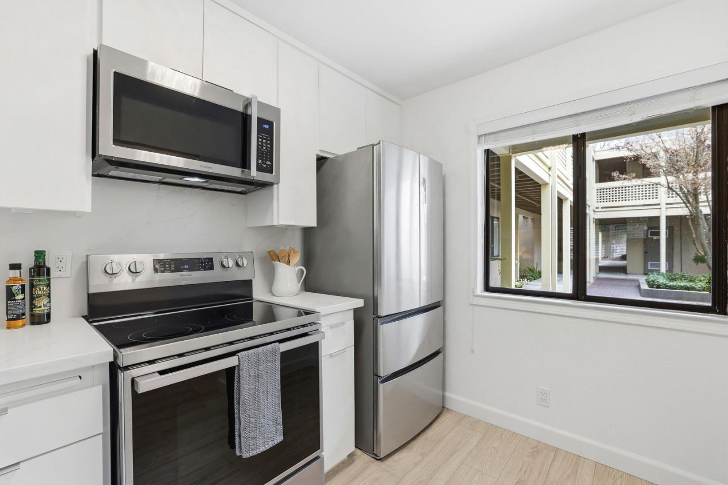 Detail Gallery Image 10 of 42 For 449 Alberto Way #132,  Los Gatos,  CA 95032 - 2 Beds | 2 Baths