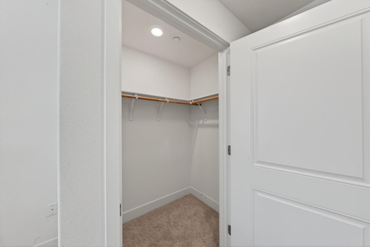 Detail Gallery Image 18 of 48 For 5951 Sunstone Dr #411,  San Jose,  CA 95123 - 2 Beds | 1 Baths