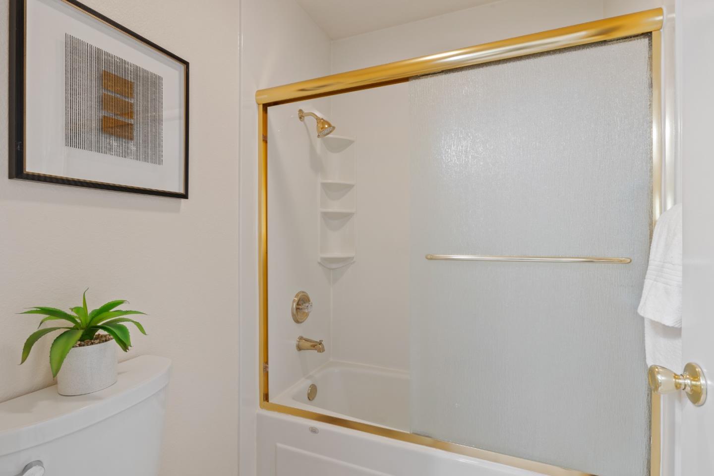 Photo #19: ML82036949 Listing: Photo #19