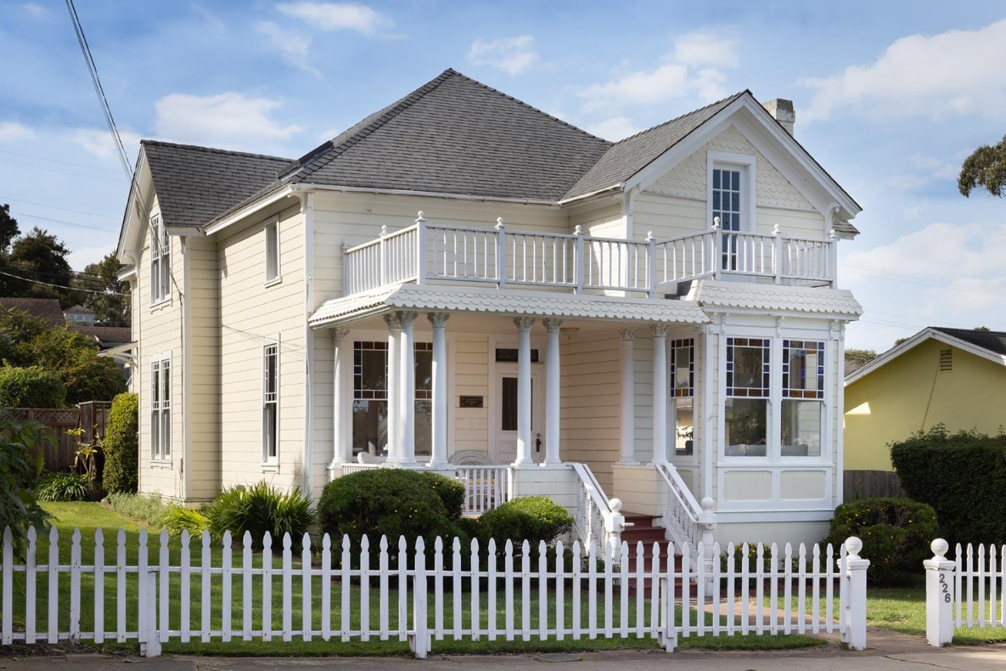 Detail Gallery Image 27 of 28 For 226 Willow St, Pacific Grove,  CA 93950 - 5 Beds | 2 Baths