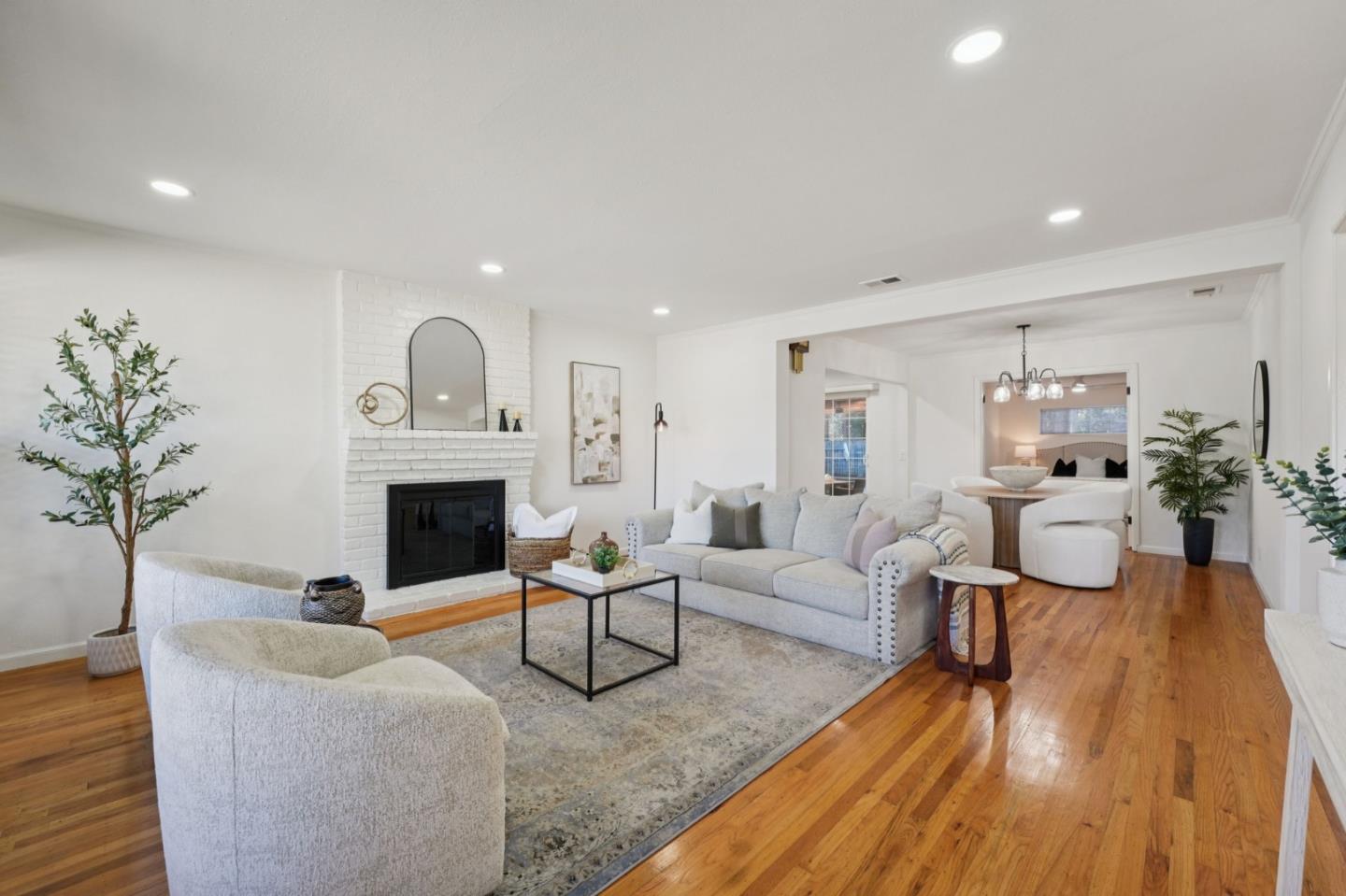 Detail Gallery Image 6 of 45 For 3336 Spring St, Redwood City,  CA 94063 - 3 Beds | 2 Baths