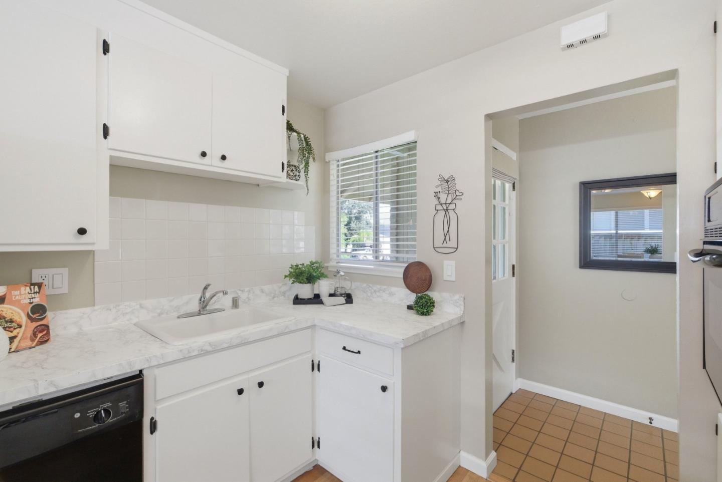 Detail Gallery Image 19 of 45 For 7490 Dumas Dr, Cupertino,  CA 95014 - 3 Beds | 2 Baths