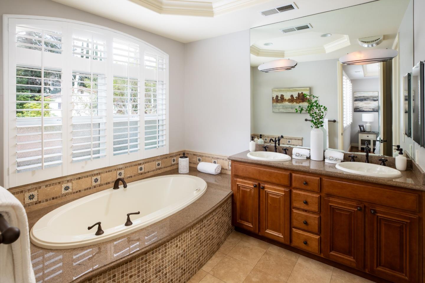 Detail Gallery Image 16 of 33 For 935 Lundy Ln, Los Altos,  CA 94024 - 4 Beds | 3 Baths