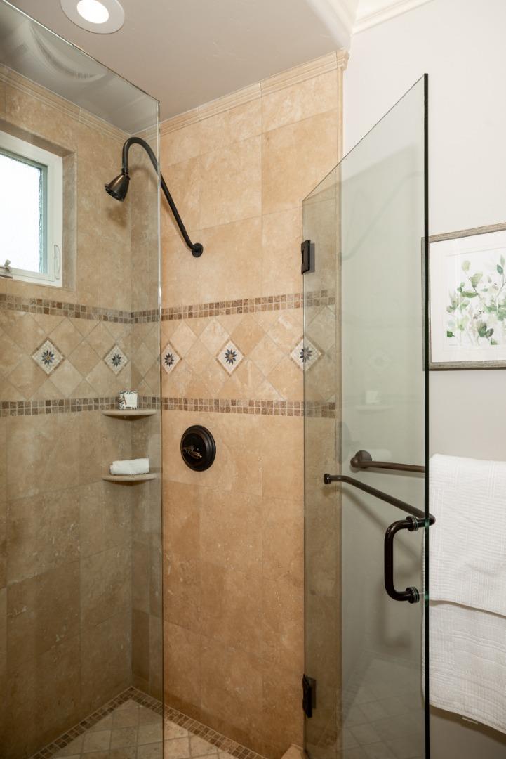 Detail Gallery Image 18 of 33 For 935 Lundy Ln, Los Altos,  CA 94024 - 4 Beds | 3 Baths