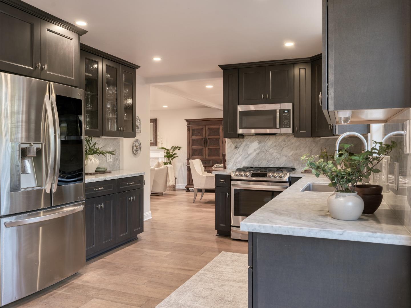 Detail Gallery Image 12 of 42 For 28 Elk Run, Monterey,  CA 93940 - 4 Beds | 3 Baths