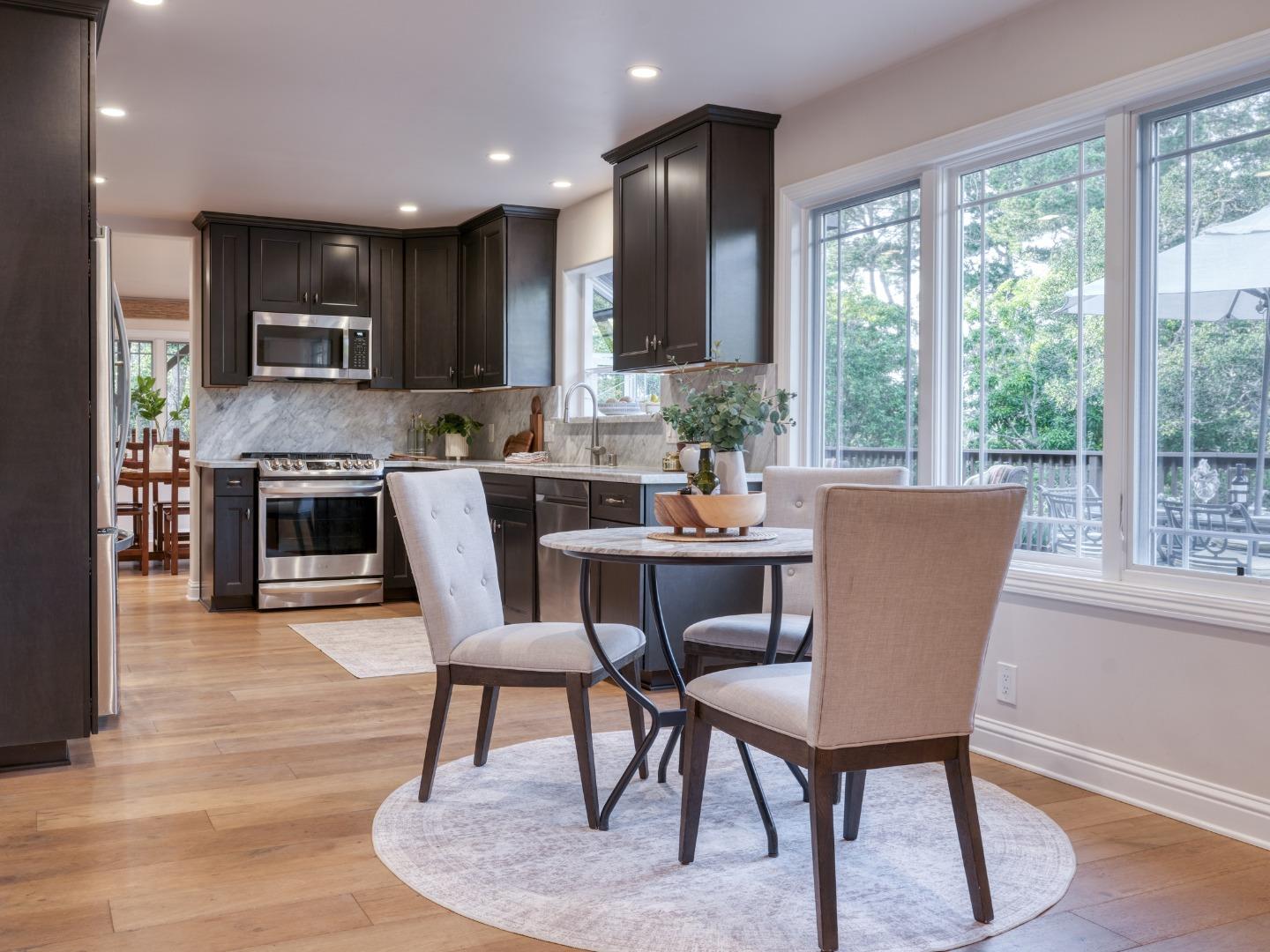 Detail Gallery Image 14 of 42 For 28 Elk Run, Monterey,  CA 93940 - 4 Beds | 3 Baths