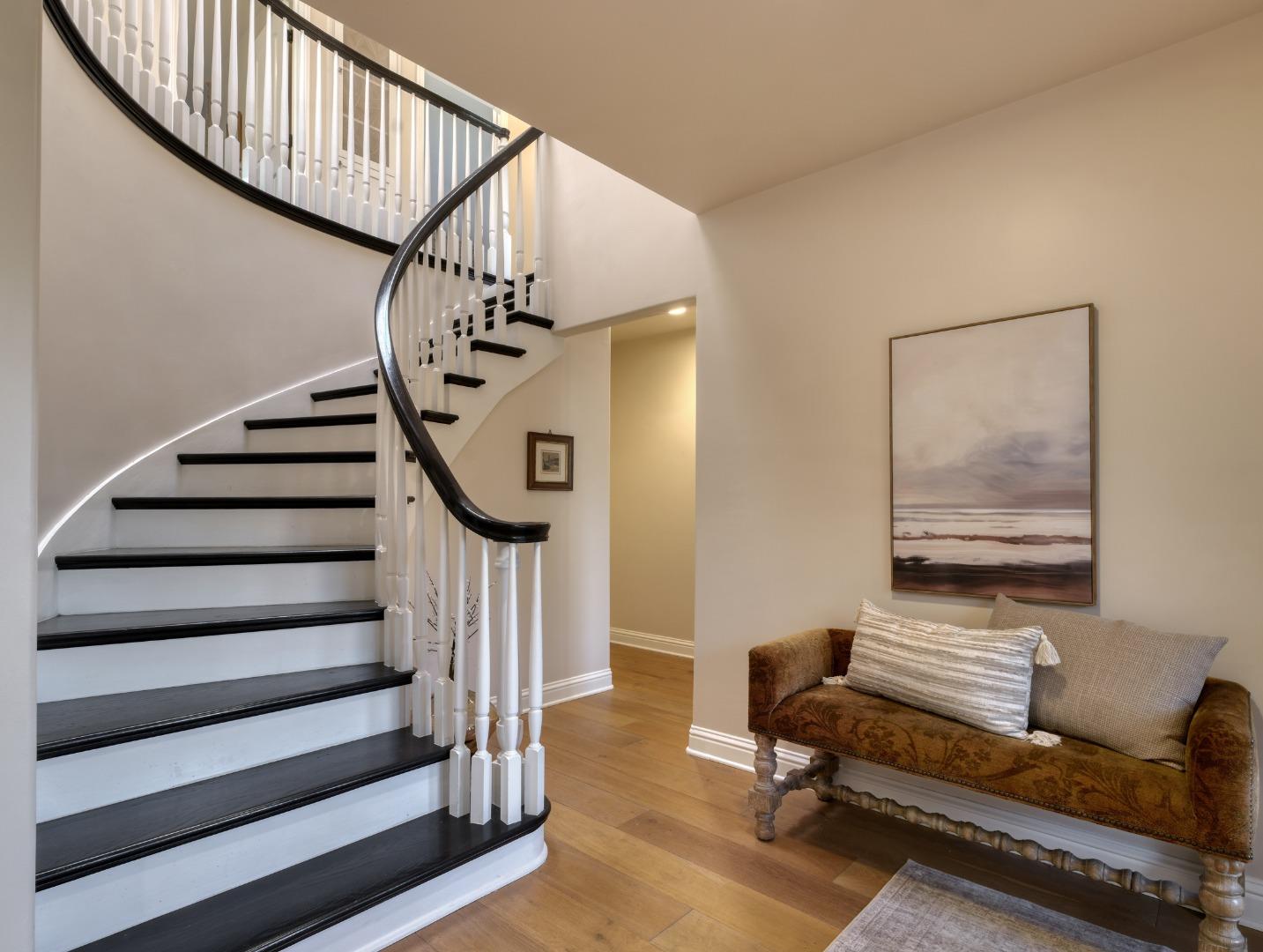 Detail Gallery Image 20 of 42 For 28 Elk Run, Monterey,  CA 93940 - 4 Beds | 3 Baths